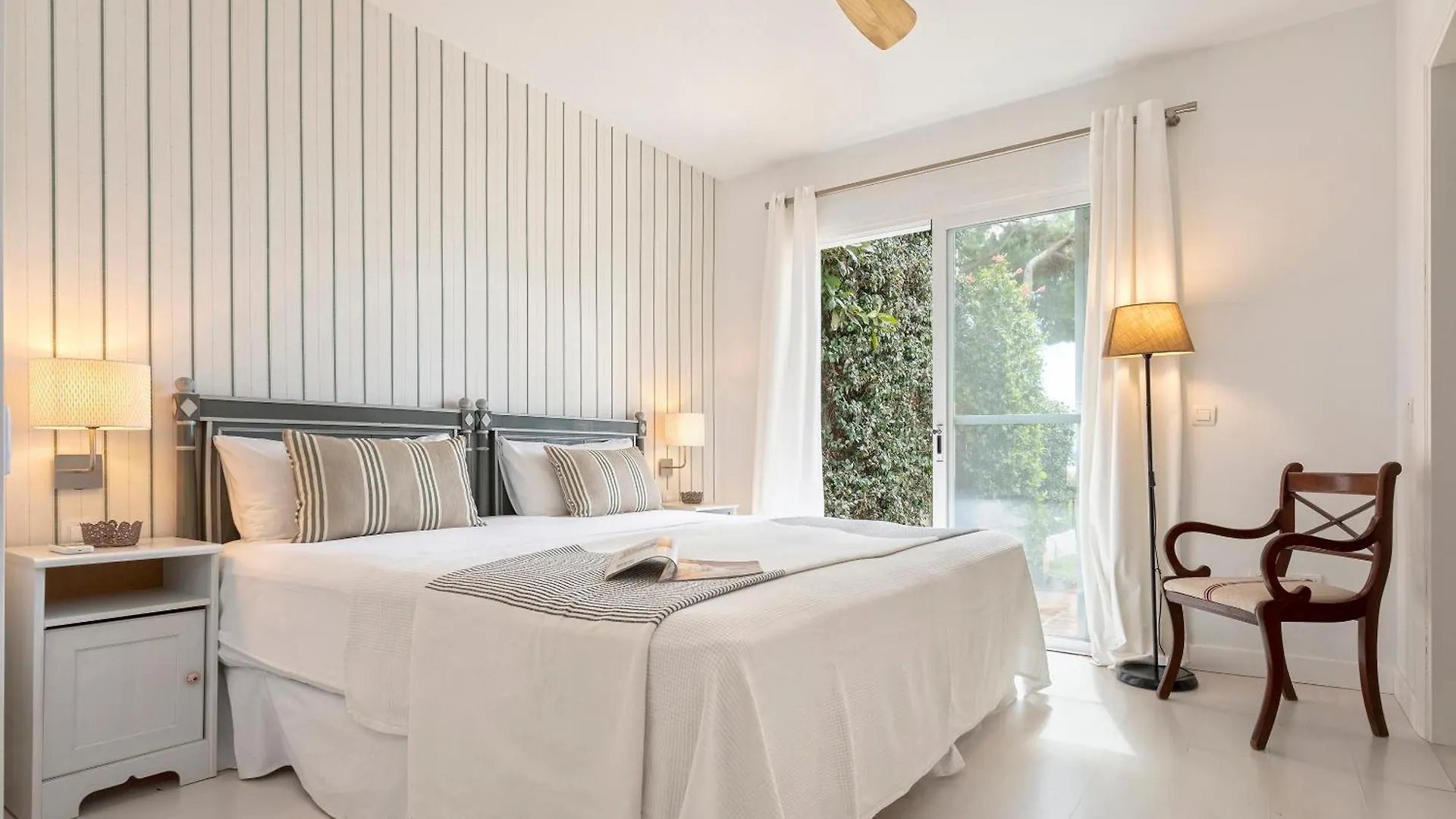 Genteel Home Aloha Golf Marbella Apartment